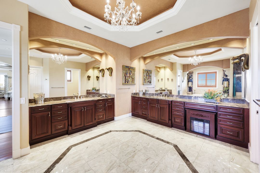 3820 Surfside Blvd, Cape Coral, FL 33914