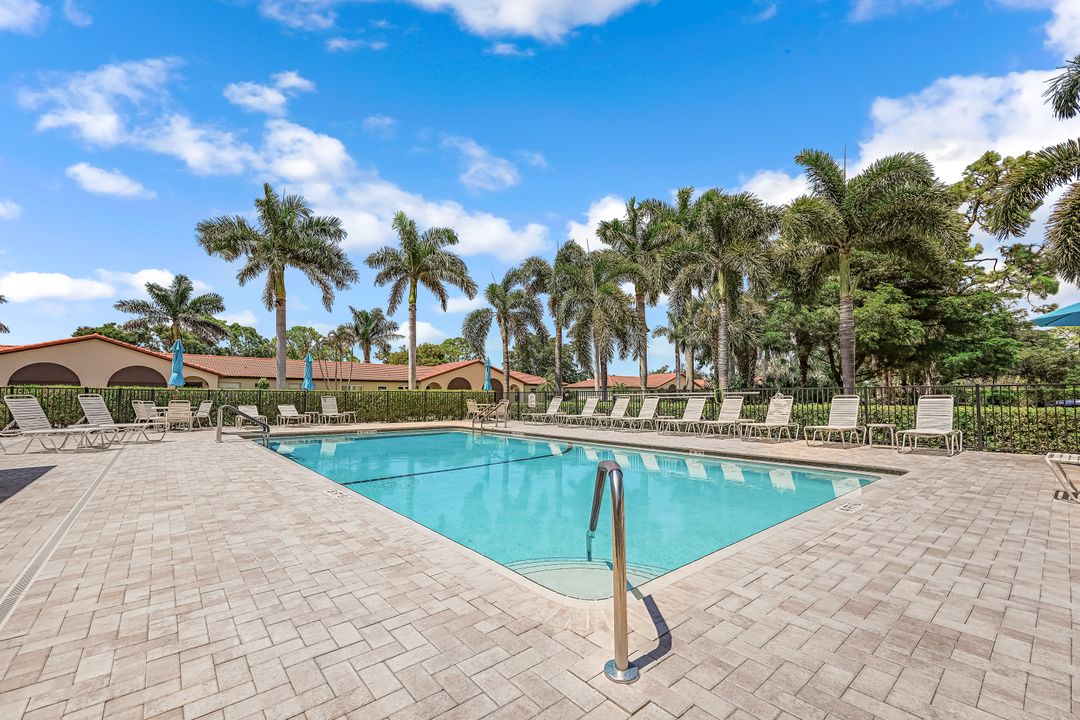 1085 Forest Lakes Dr #8204, Naples, FL 34105