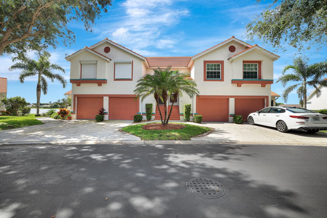 613 Windsor Sq #101, Naples, FL 34104