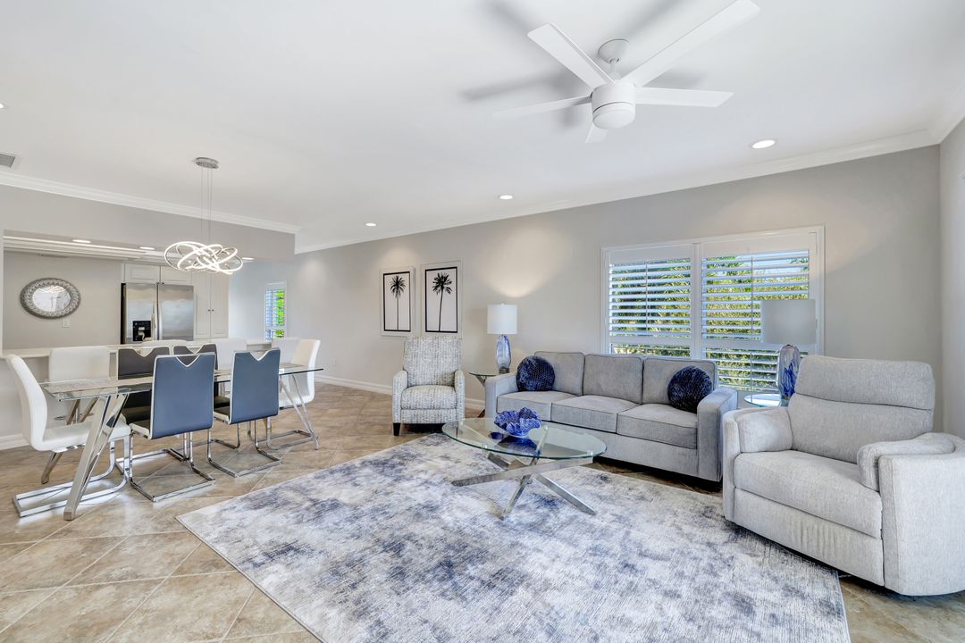 816 W Elkcam Cir #301, Marco Island, FL 34145