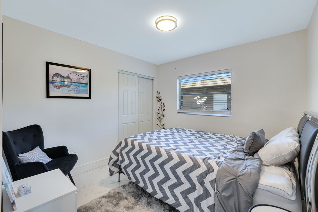 4530 Vinsetta Ave, North Fort Myers, FL 33903