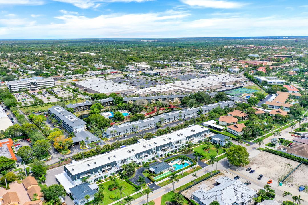 4200 Belair Ln #111, Naples, FL 34103