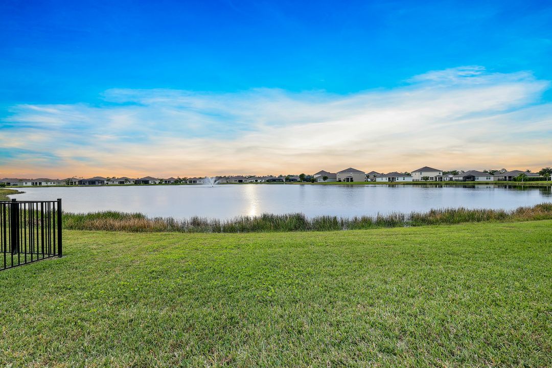 3440 Cancun Ct, Cape Coral, FL 33909
