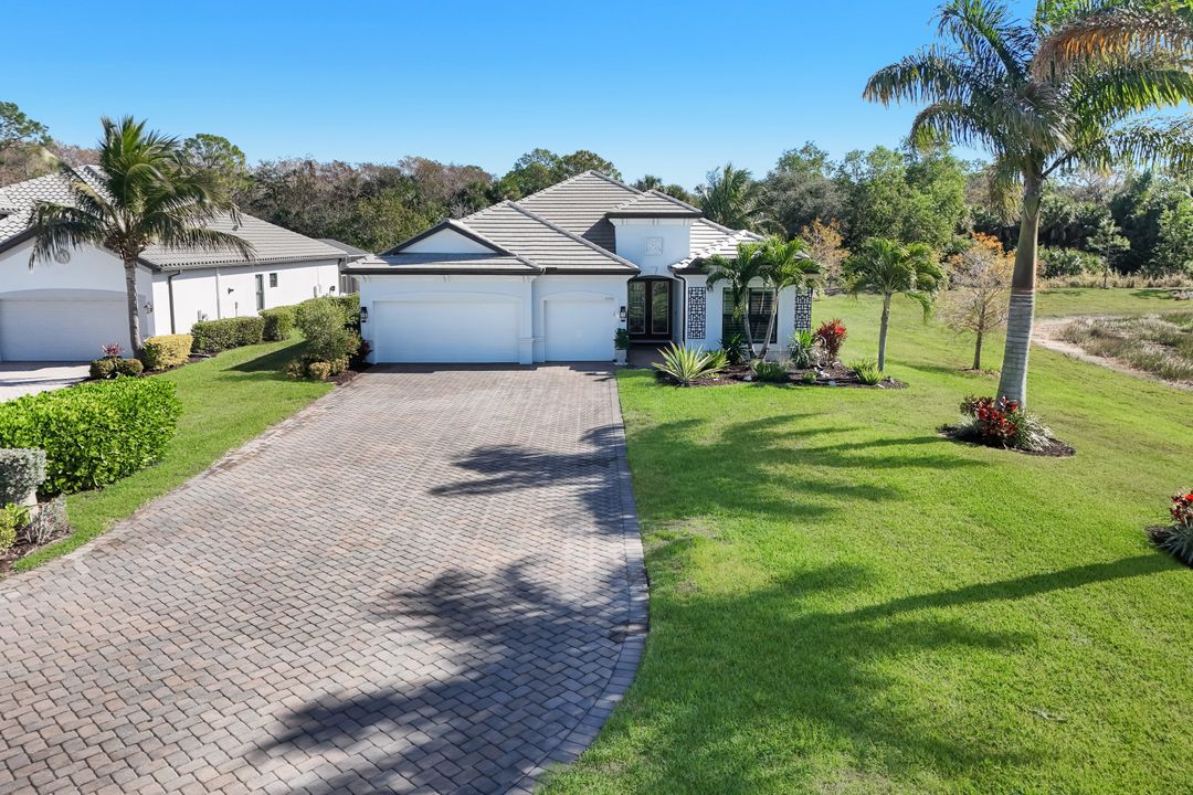 2302 Grenadines Way, Naples, FL