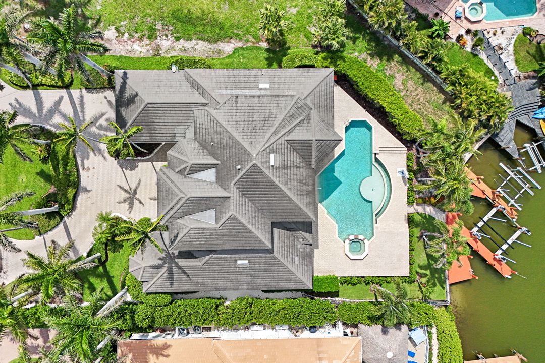 384 Mooring Line Dr, Naples, FL 34102