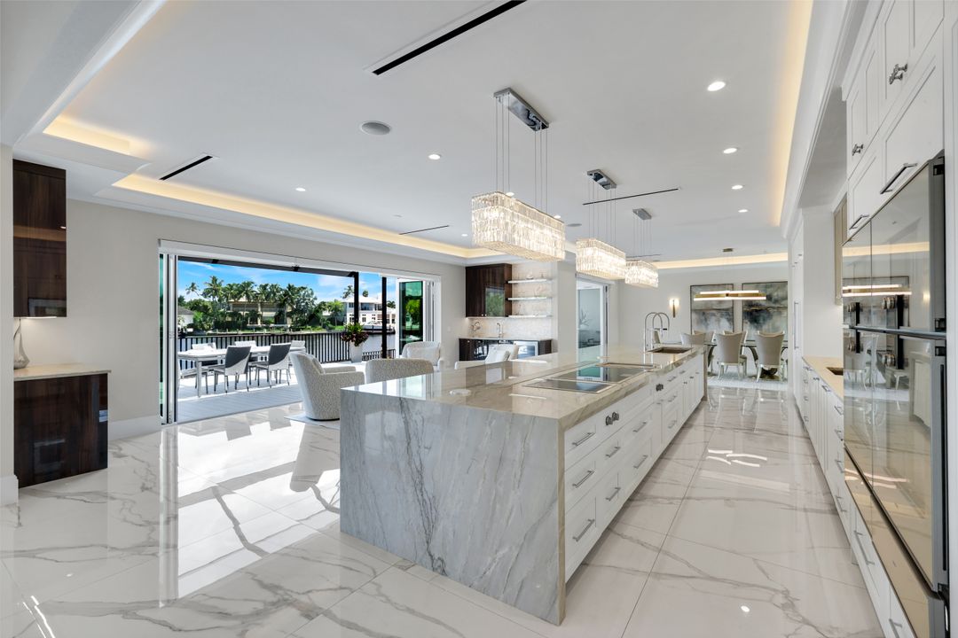 4900 Gulf Shore Blvd N, Naples, FL 34103