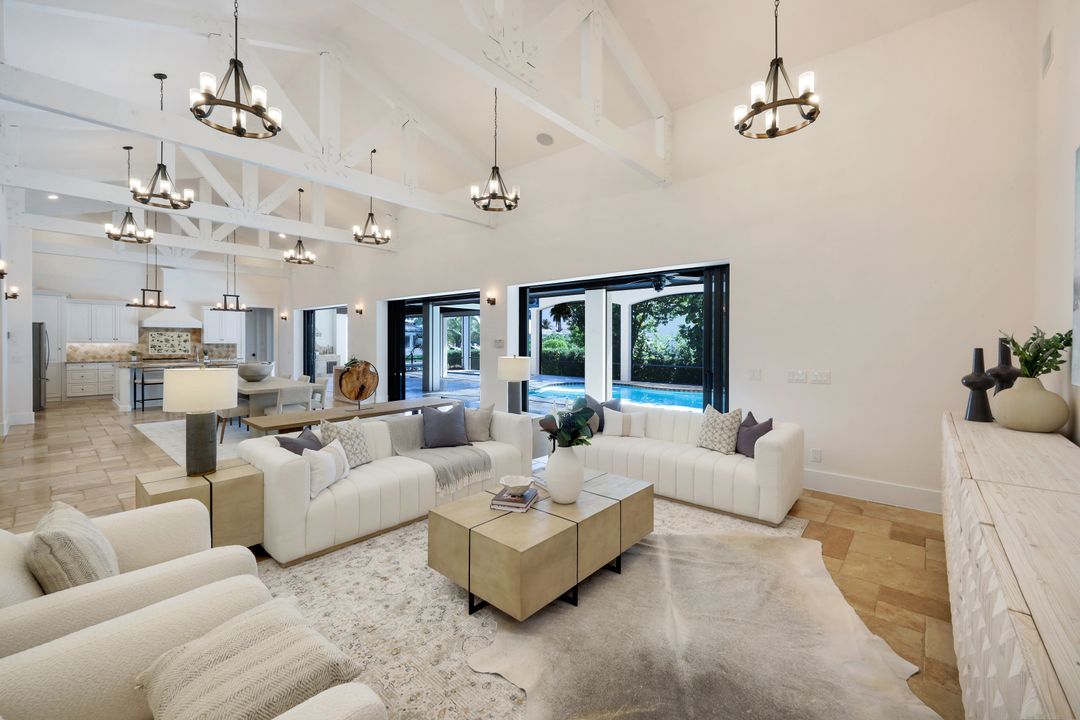 1400 Forrest Ct, Marco Island, FL 34145