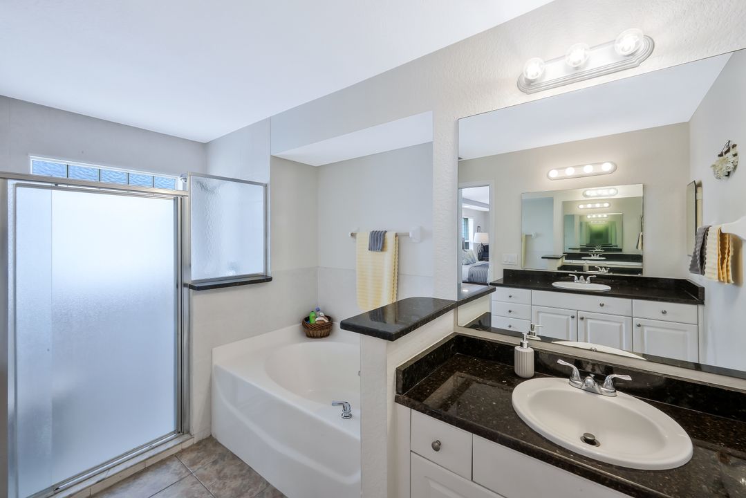 2217 NE 1st Pl, Cape Coral, FL 33909