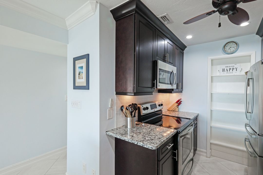 2100 Gulf Shore Blvd N #215, Naples, FL 34102