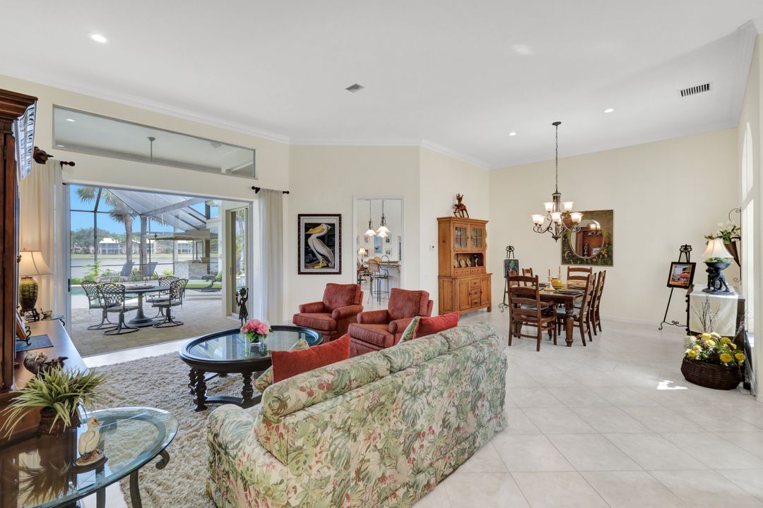 3750 Lakemont Dr, Bonita Springs, FL 34134