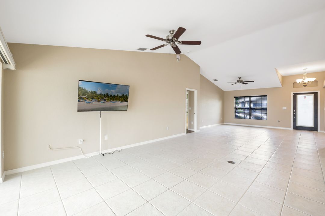 3325 SW 5th Pl, Cape Coral, FL 33914