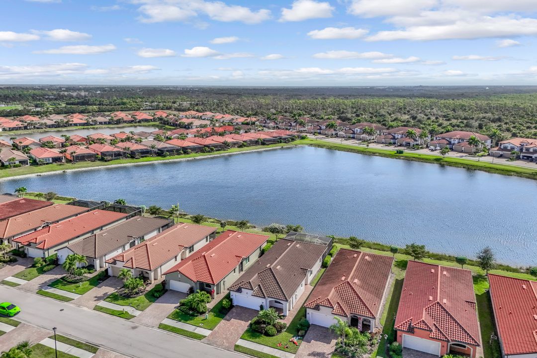 1603 Santiago Cir, Naples, FL 34113