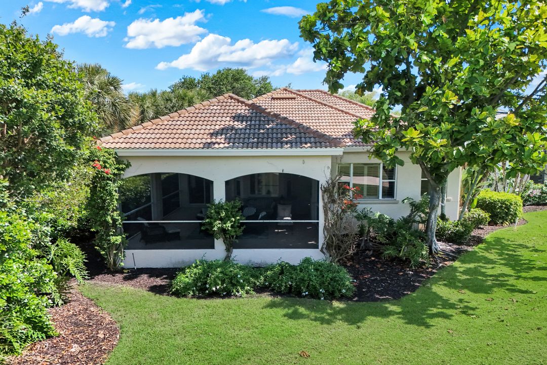 4959 Bollard Ct, Naples, FL 34112