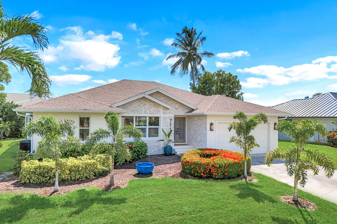 711 Tigertail Ct, Marco Island, FL 34145
