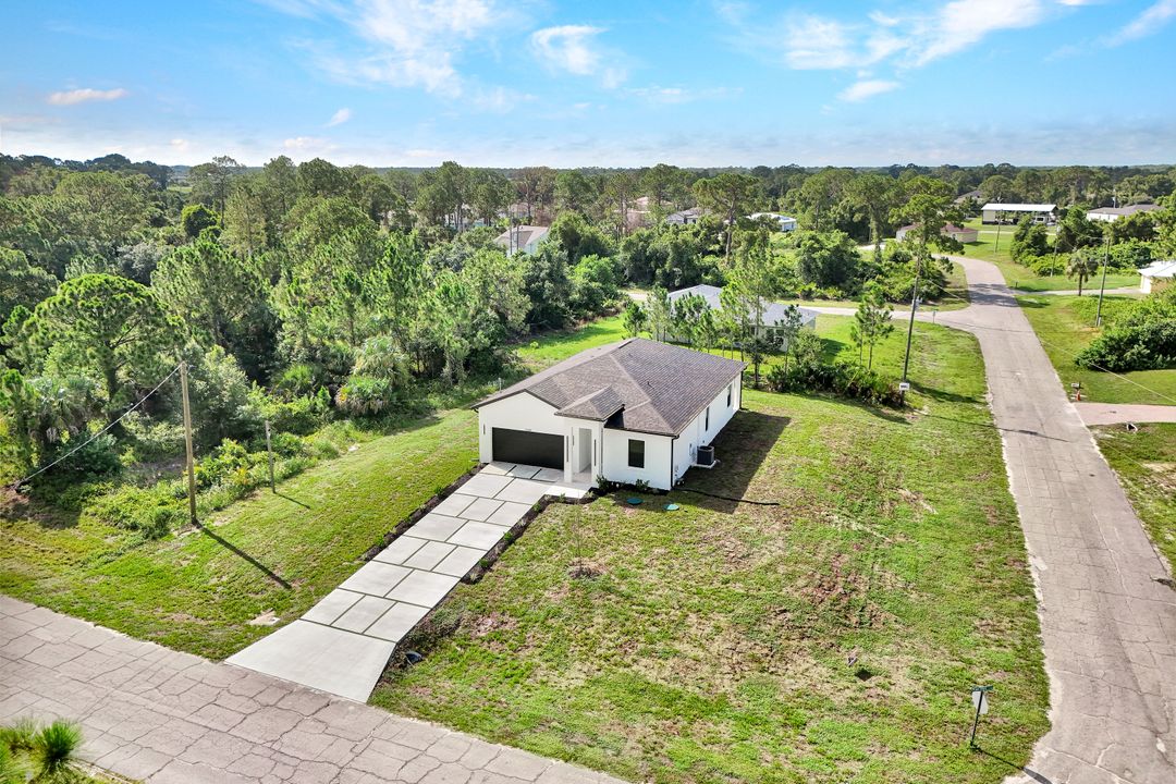 5085 NE Tradewinds Cir, LaBelle, FL 33935