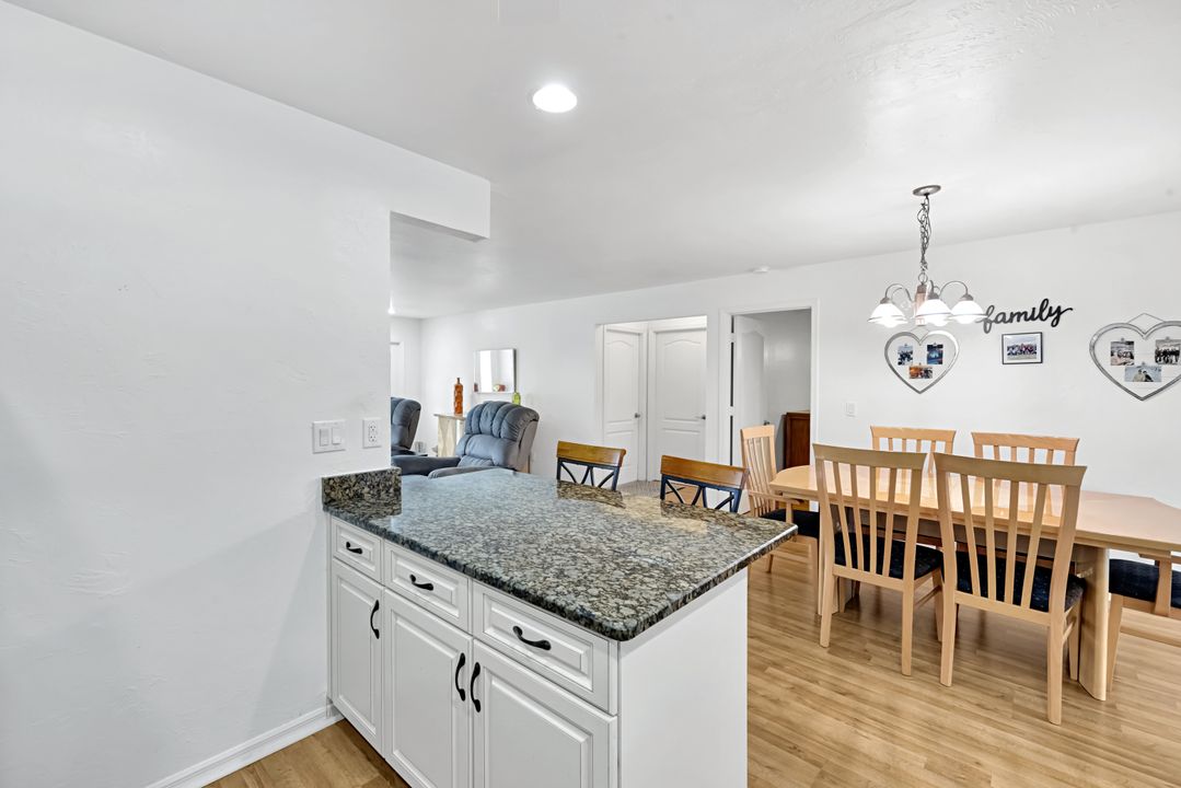 231 Trafalgar Pkwy, Cape Coral, FL 33991