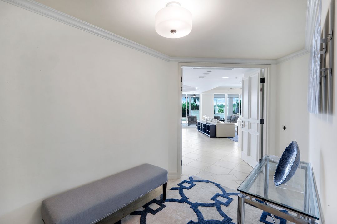 295 Grande Way #104, Naples, FL 34110