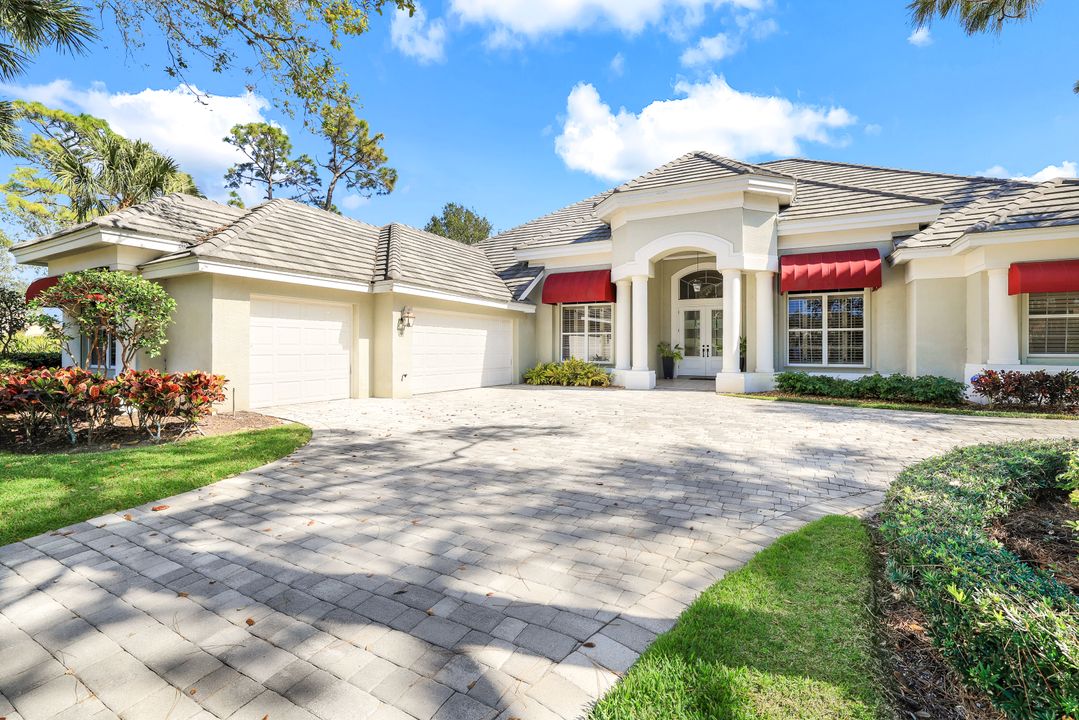 24871 Goldcrest Dr, Bonita Springs, FL 34134