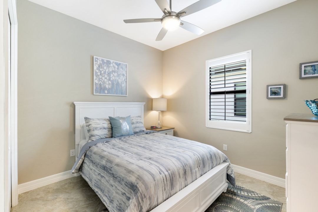 1839 Mustique St, Naples, FL 34120