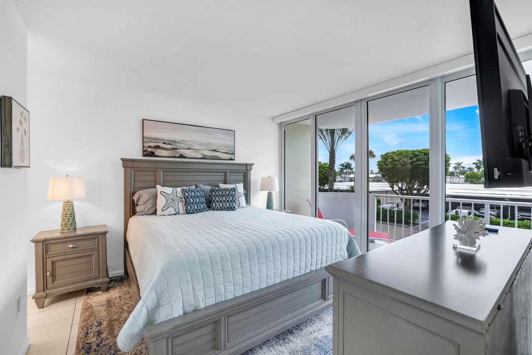 140 Seaview Ct #204S, Marco Island, FL 34145