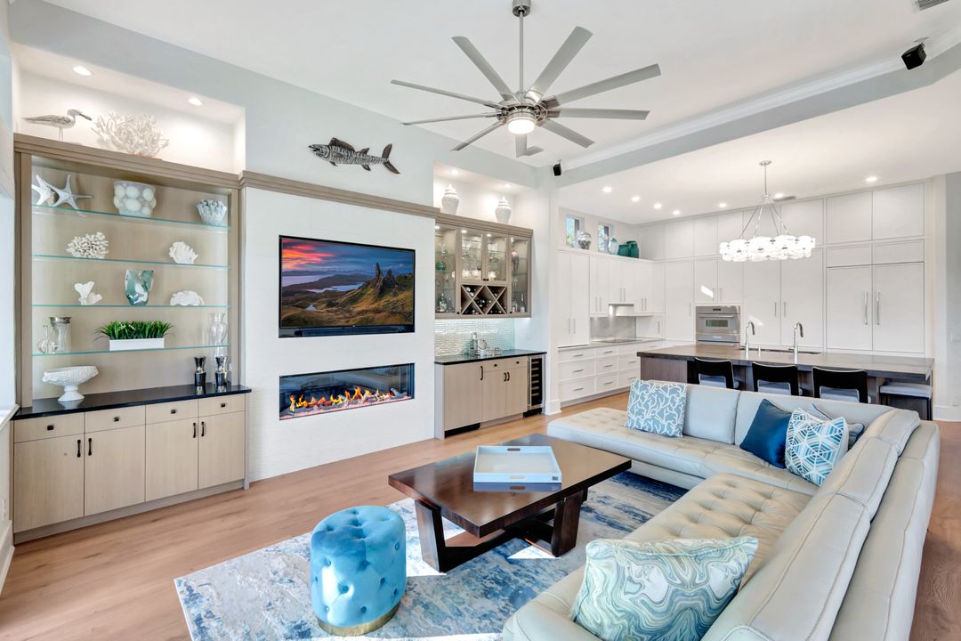 3601 Glenwater Ln, Bonita Springs, FL 34134