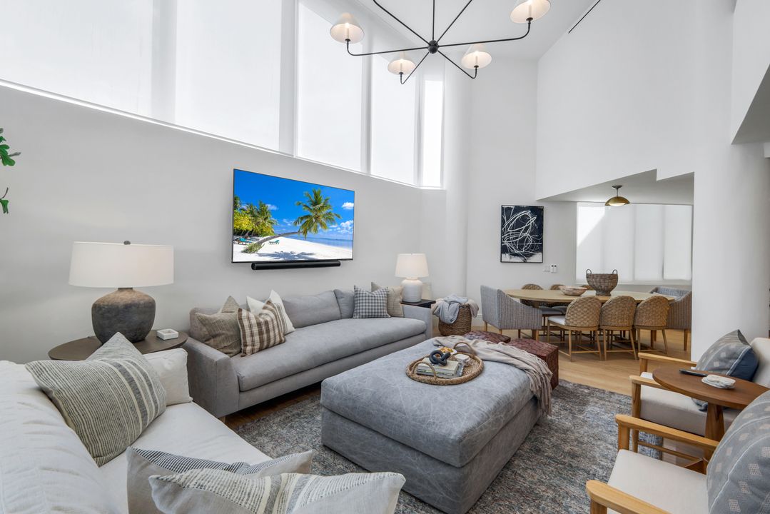 4041 Gulf Shore Blvd N #109, Naples, FL 34103