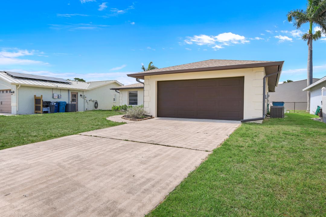 9840 Owlclover St, Fort Myers, FL 33919