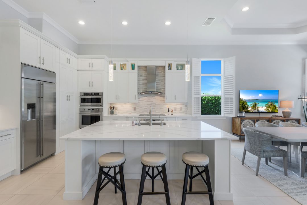 5798 Anegada Dr, Naples, FL 34113
