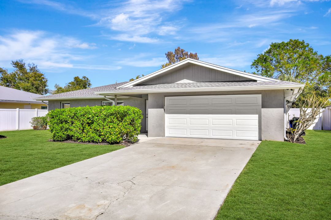 793 Sunset Vista Dr, Fort Myers, FL 33919