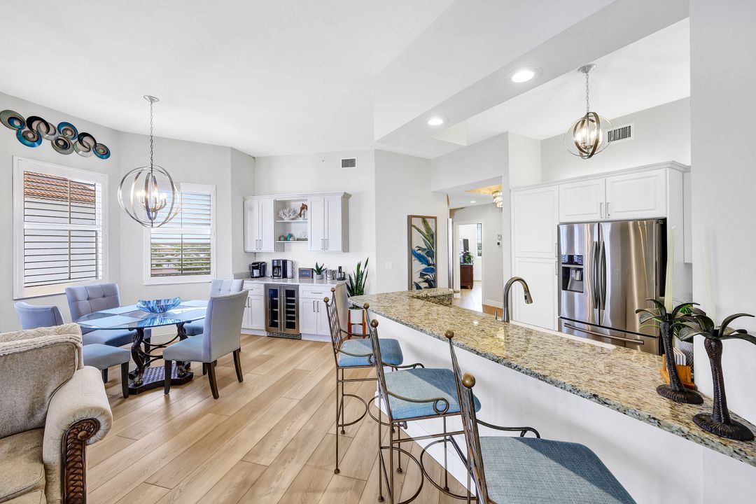 460 Launch Cir #604, Naples, FL 34108