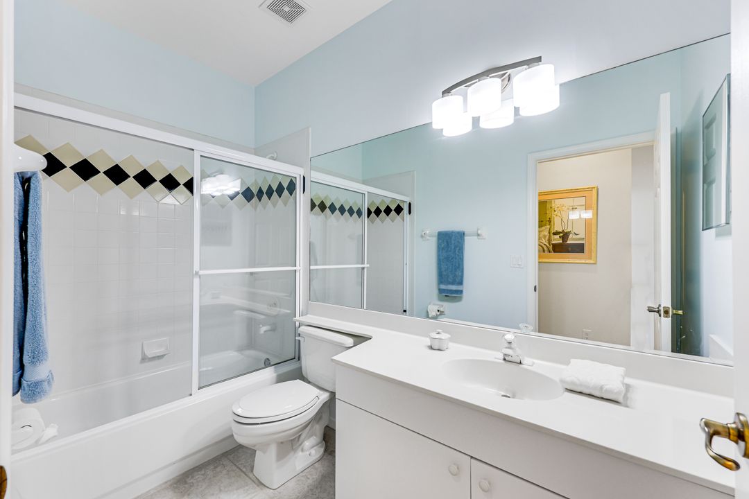 7720 Gardner Dr  #201, Naples, FL 34109