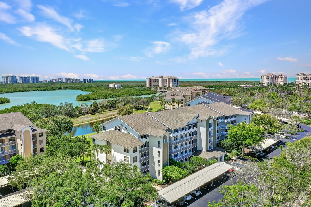360 Horse Creek Dr #307, Naples, FL 34110