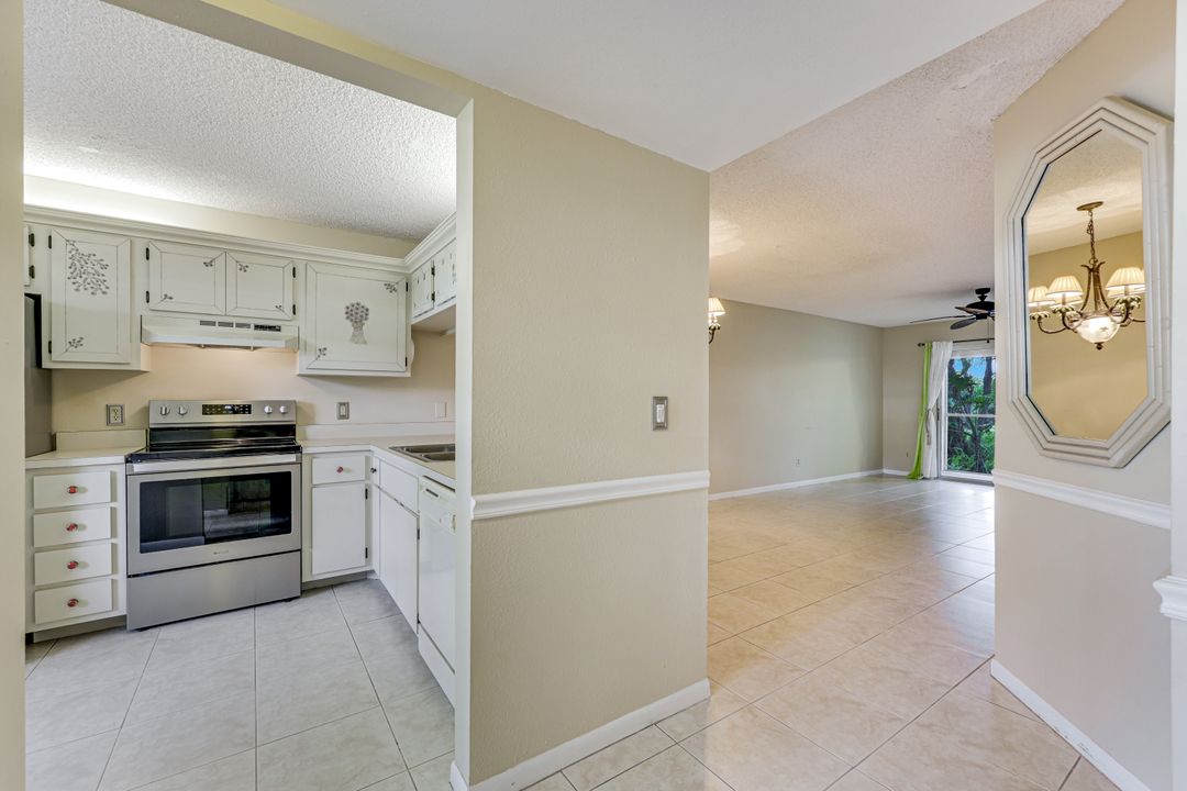 1702 Kings Lake Blvd #102, Naples, FL 34112