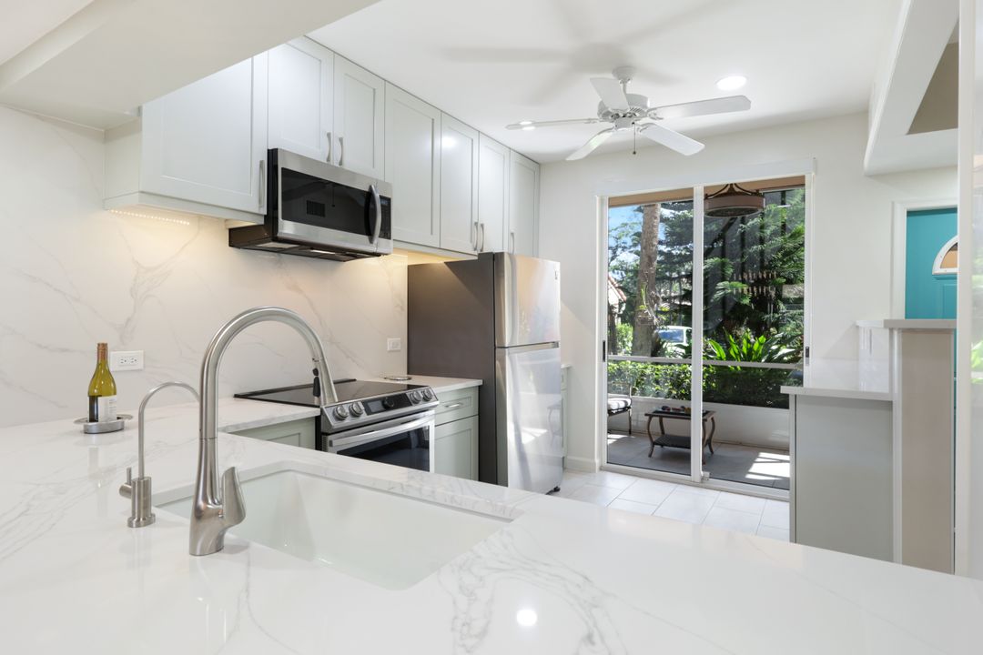 1615 Windy Pines Dr, Naples, FL 34112