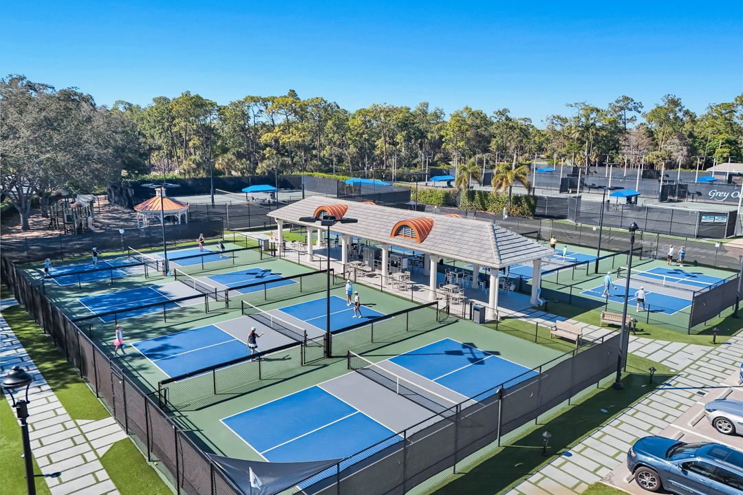 3122 Dahlia Way, Naples, FL 34105