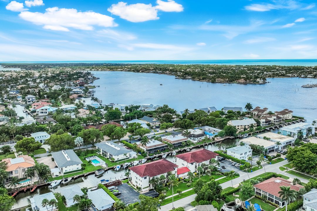 1400 Blue Point Ave #202, Naples, FL 34102