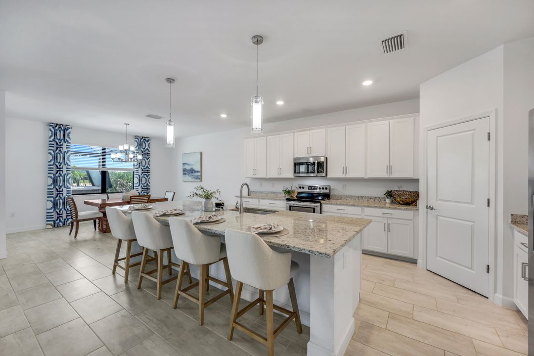 11477 Canopy Loop, Fort Myers, FL 33913