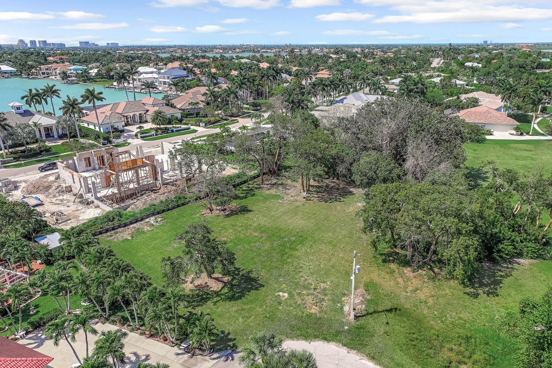 965 Leo Ct, Marco Island, FL 34145