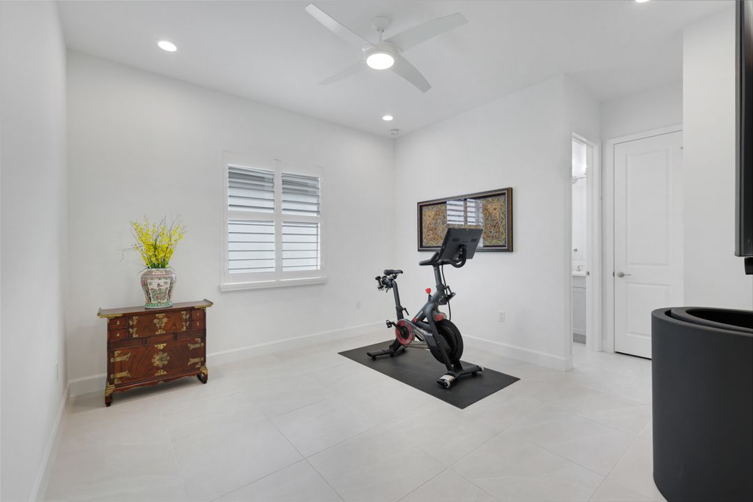 11698 Jasper Ct, Naples, FL 34120