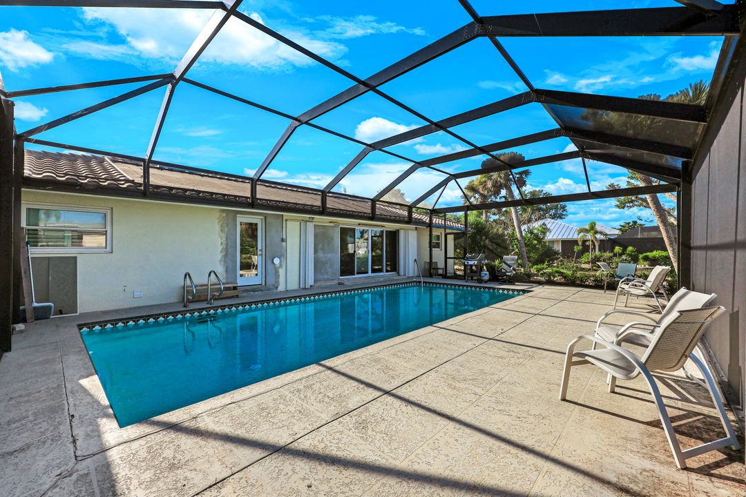 707 Durion Ct, Sanibel, FL 33957