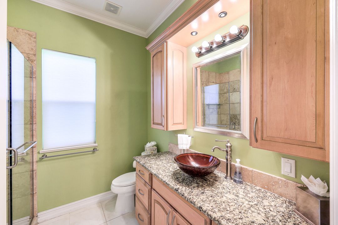 1940 Timberline Dr, Naples, FL 34109