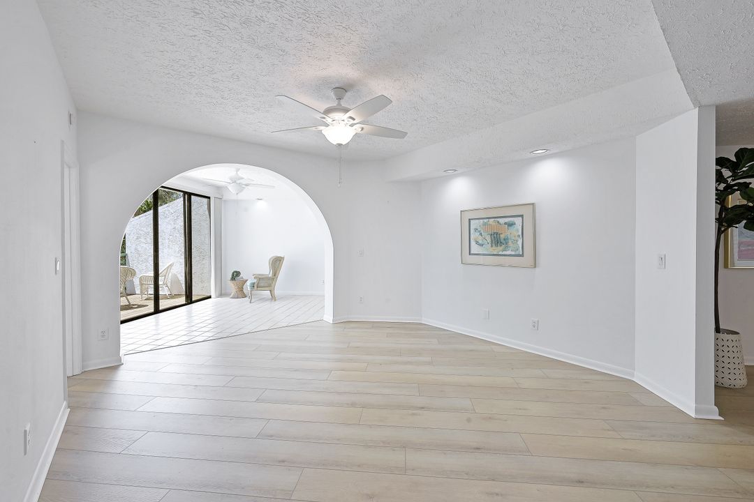 2182 Anchorage Ln #A, Naples, FL 34104