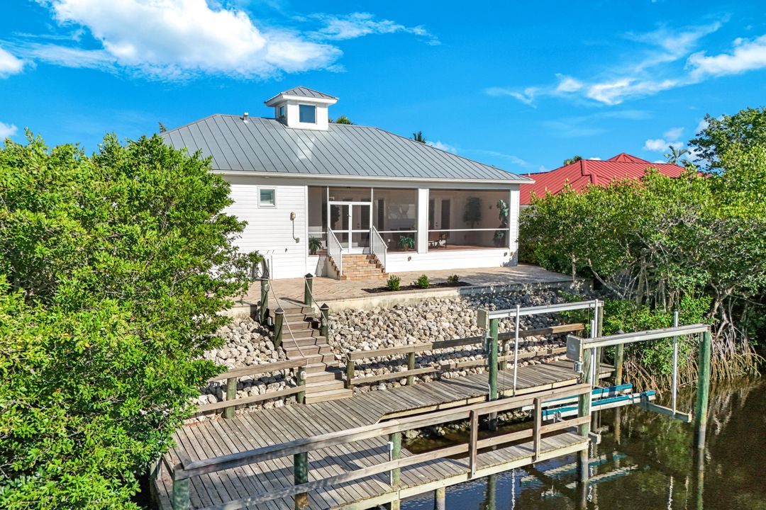 27080 Flamingo Dr, Bonita Springs, FL 34135