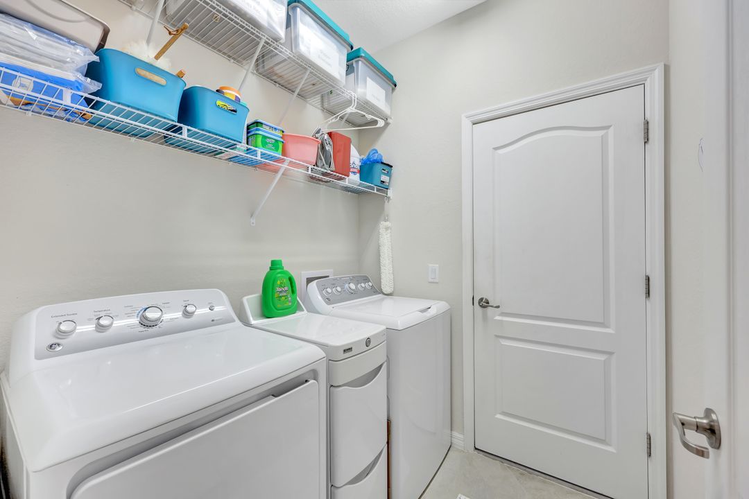 2174 Clementine St, Naples, FL 34120