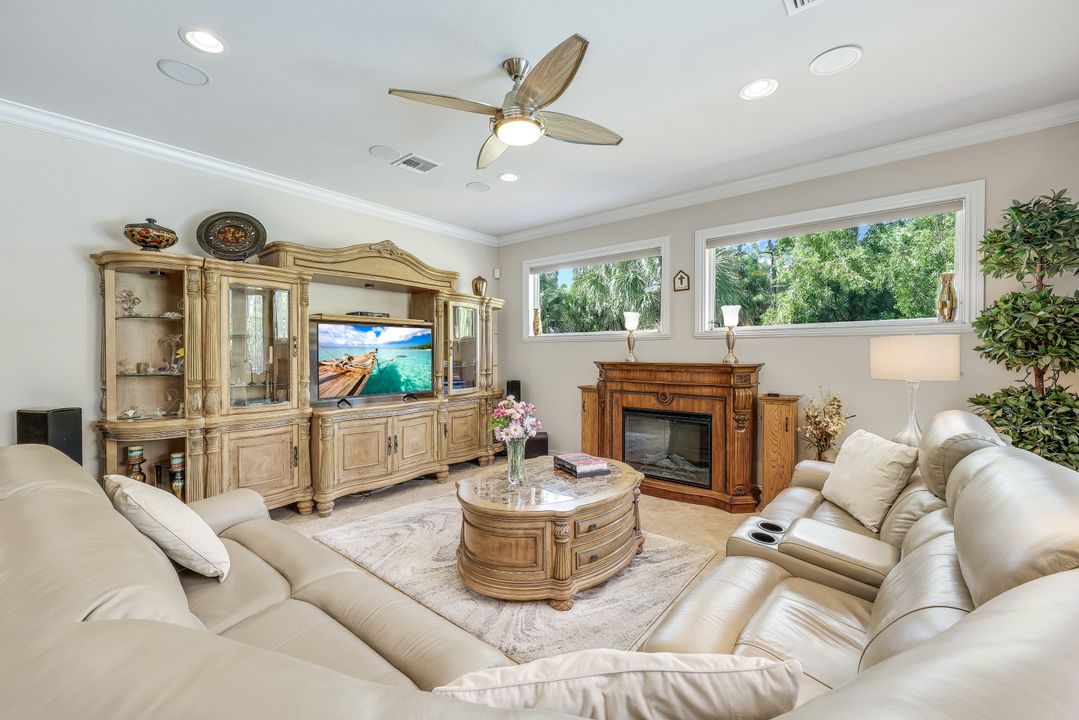 65 Heritage Way, Naples, FL 34110