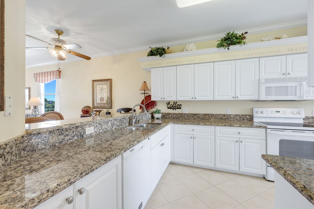 16615 Lake Cir Dr #438, Fort Myers, FL 33908