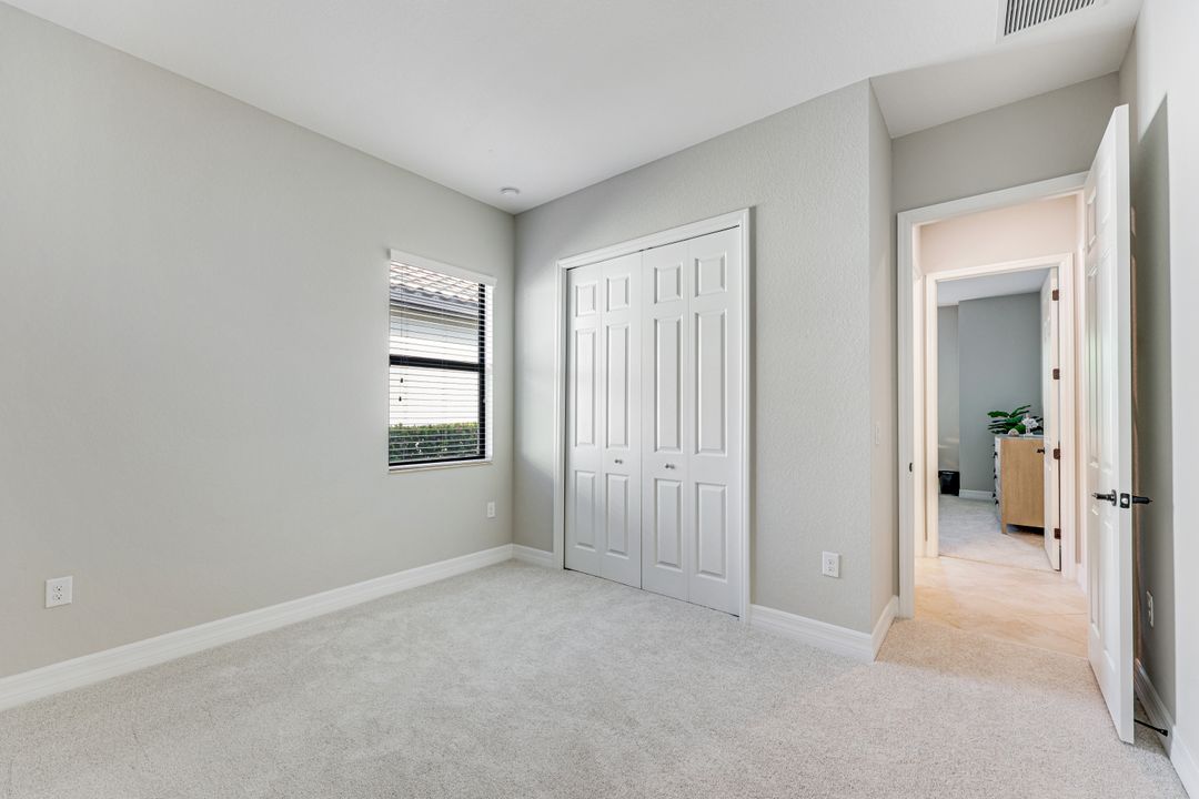 12840 Kinross Ln, Naples, FL 34120