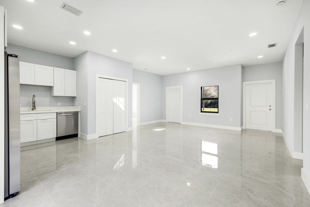 2677 62nd Avenue NE, Naples, FL 34120