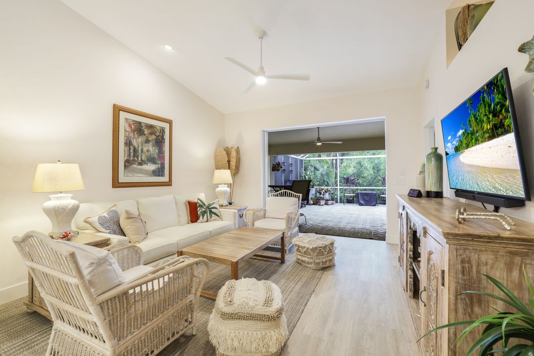 780 Wiggins Bay Dr, Naples, FL 34110