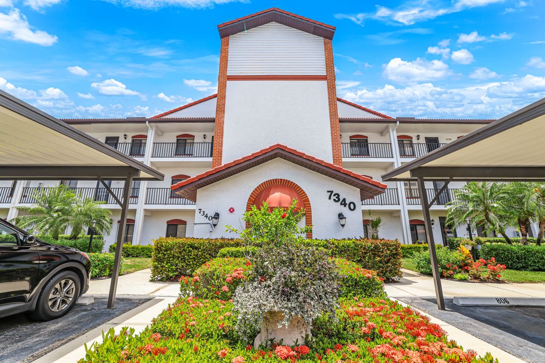7340 Coventry Ct #827, Naples, FL 34104